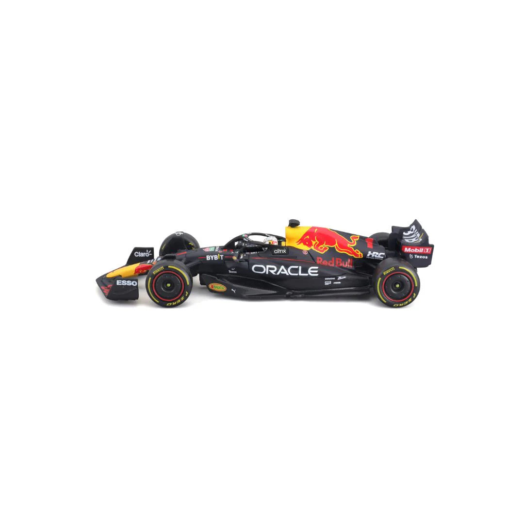 Bburago Race - Red Bull F1 RB18, with helmet - #1 Verstappen - 1:24
