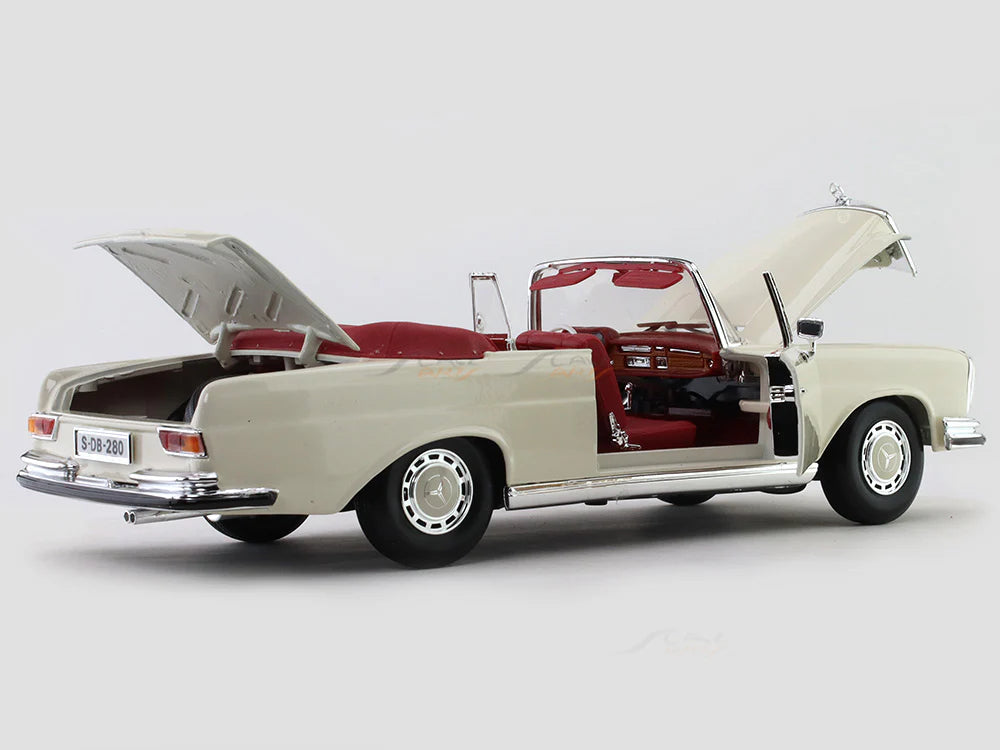 1:18 1967 Mercedes-Benz 280SE