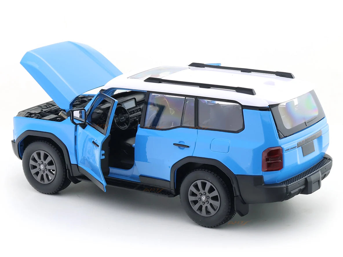 Maisto 2024 Toyota Land Cruiser Blue 1:24 Diecast Model Car