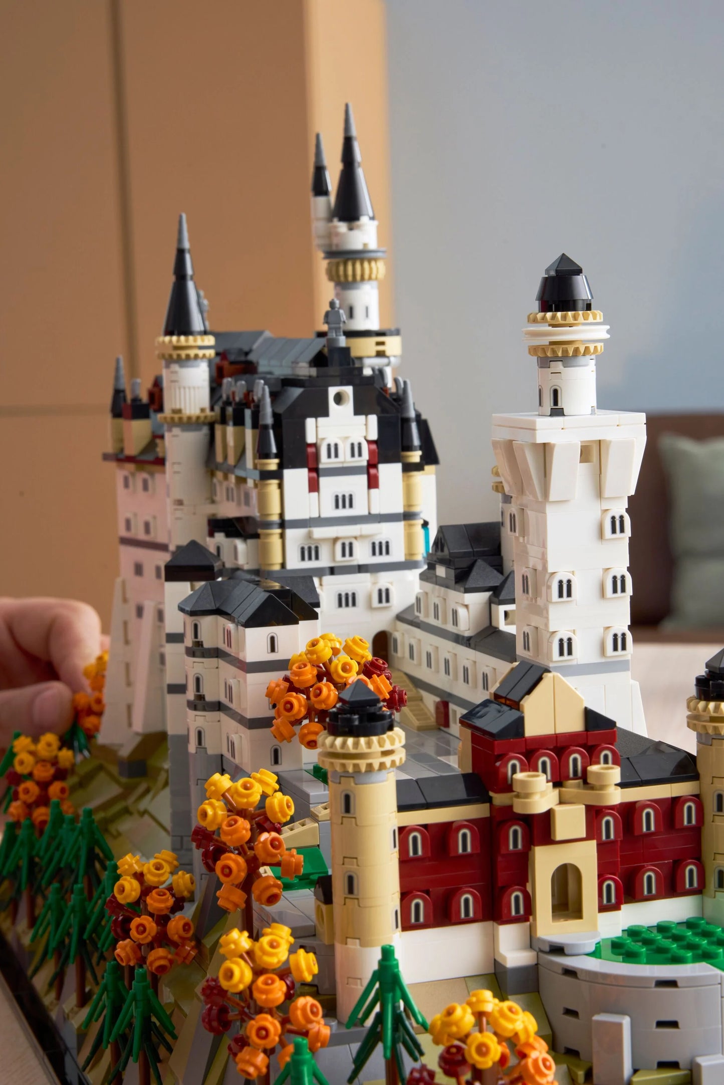 Architecture Neuschwanstein Castle Collectible for Adults 21063 Building Kit