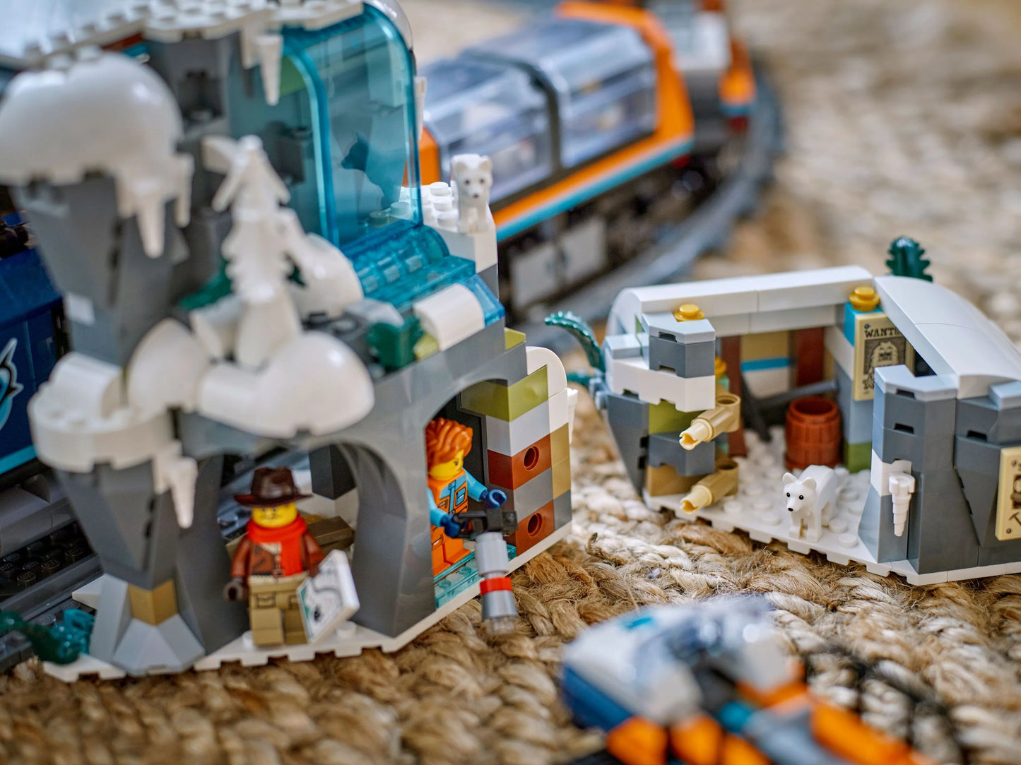 City Explorers' Arctic Polar Express Train 60470 Building Kit
