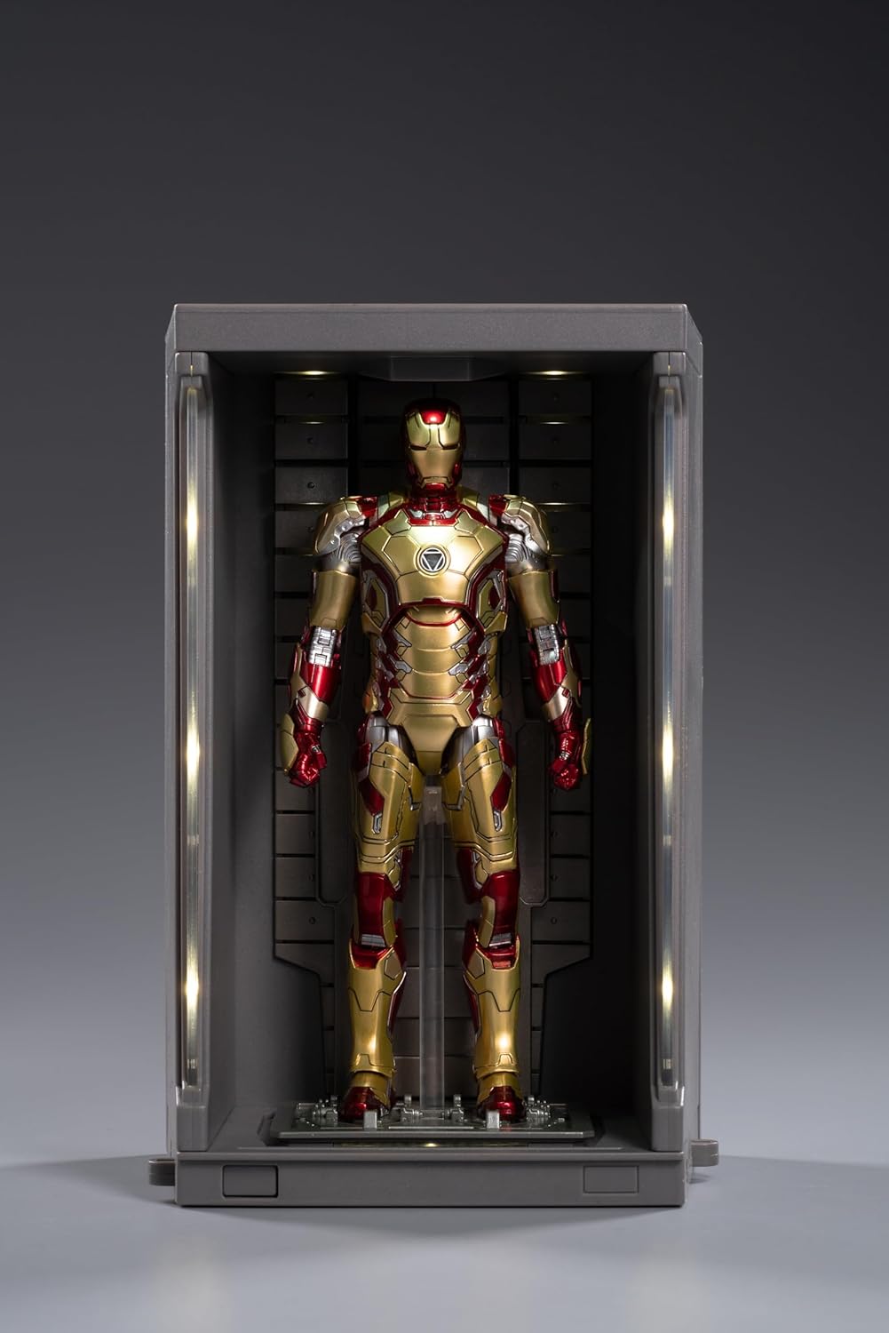 Marvel Iron Man Mark 42 Action Figure with Lights 1907-42