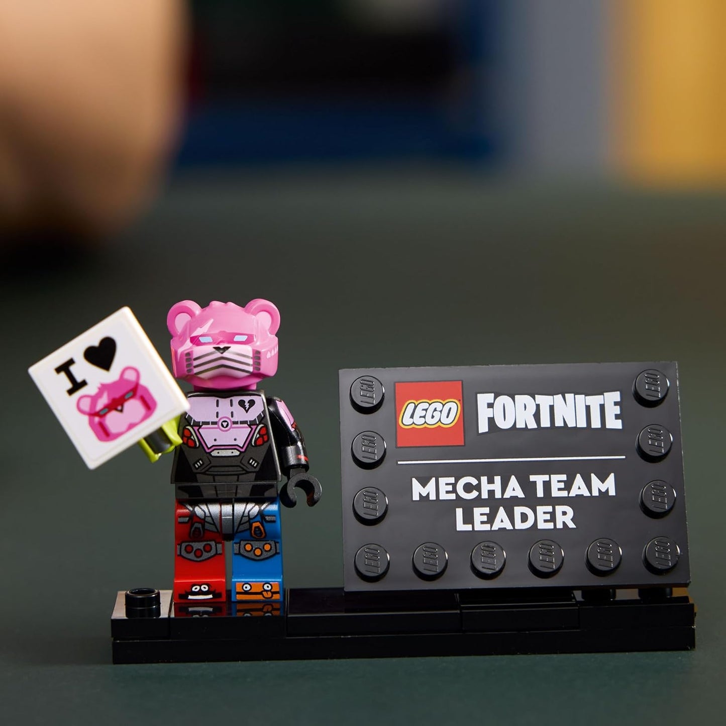 LEGO Fortnite Mecha Team Leader - Collectible Building Set for Adults - Gaming Room Décor - DIY Kit for Fortnite Fans - Includes Mecha Team Leader Minifigure