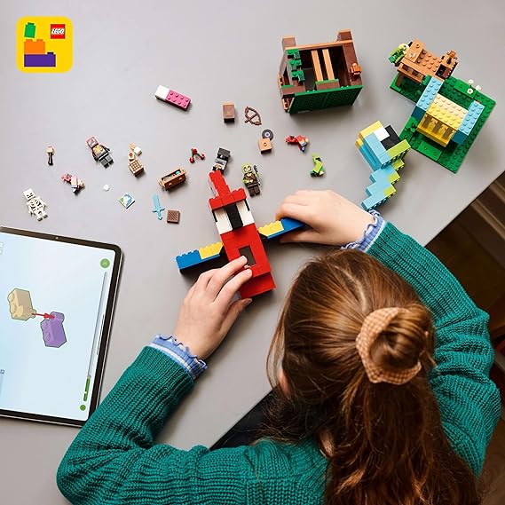 LEGO Minecraft The Parrot Houses, Buildable Video-Game Set 21282