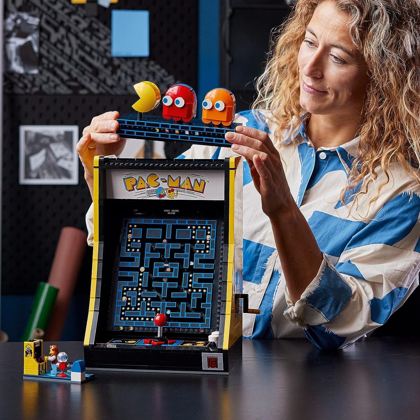 Lego Icons 10323 - PACMAN Arcade, Multicolor