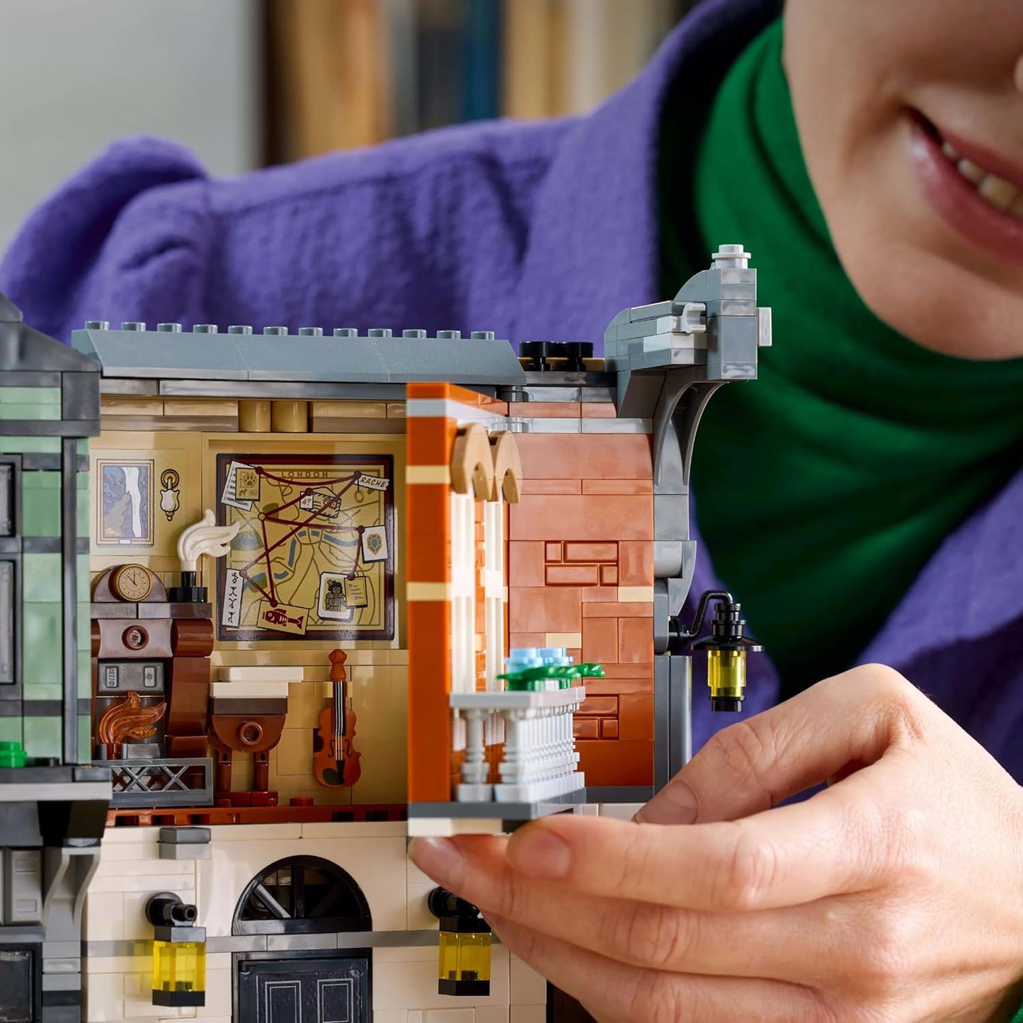 LEGO Icons Sherlock Holmes: Book Nook Kit, Bookshelf Décor Building Set 10351 Building Blocks