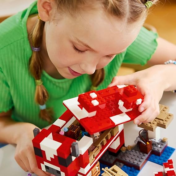 LEGO Minecraft The Mooshroom House 21270