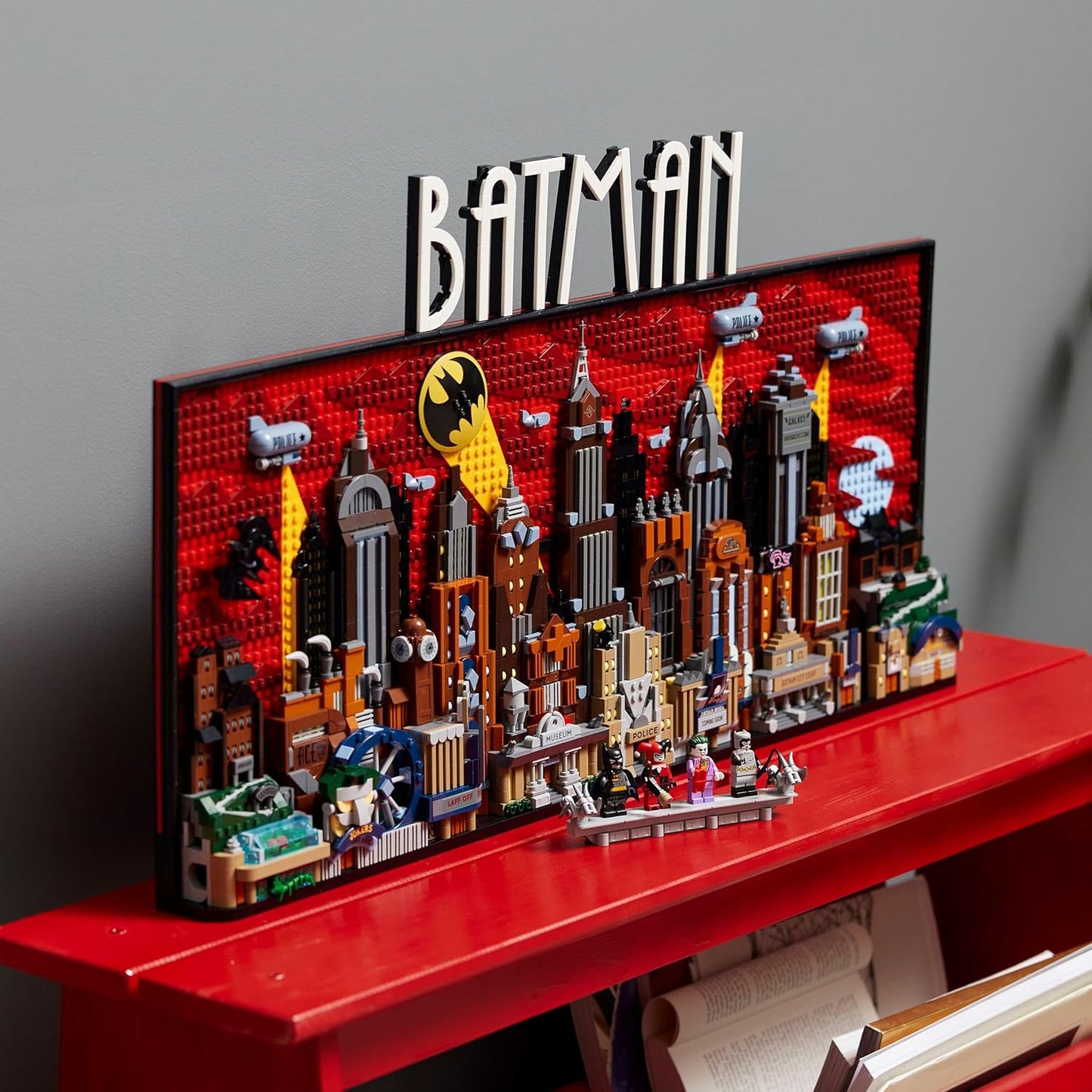 LEGO DC Batman: The Animated Series Gotham City 76271