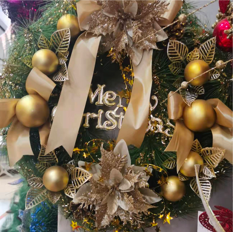 DECORATED WREATH WITH MERRY CHRISTMAS GOLDEN COLOR