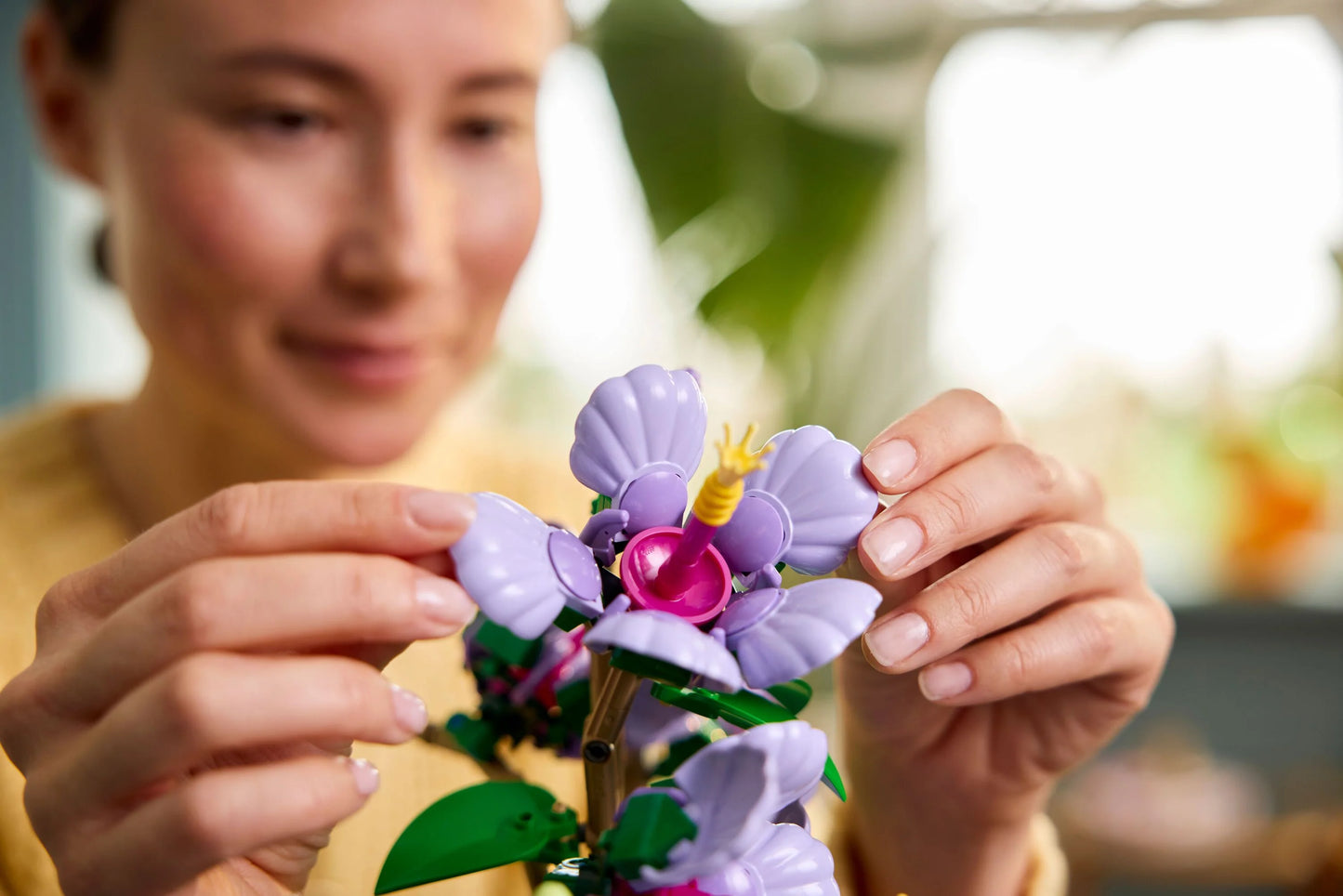 Botanicals Hibiscus Flower for Adults 10372 Building Kit