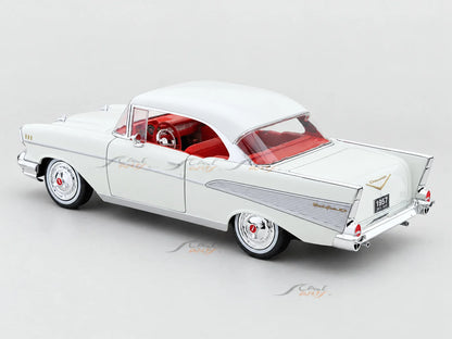 Maisto 1957 Chevrolet Bel Air Coupe White 1:18 Diecast Model Car