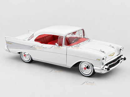 Maisto 1957 Chevrolet Bel Air Coupe White 1:18 Diecast Model Car