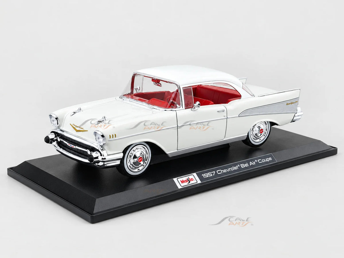Maisto 1957 Chevrolet Bel Air Coupe White 1:18 Diecast Model Car