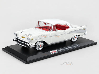 Maisto 1957 Chevrolet Bel Air Coupe White 1:18 Diecast Model Car