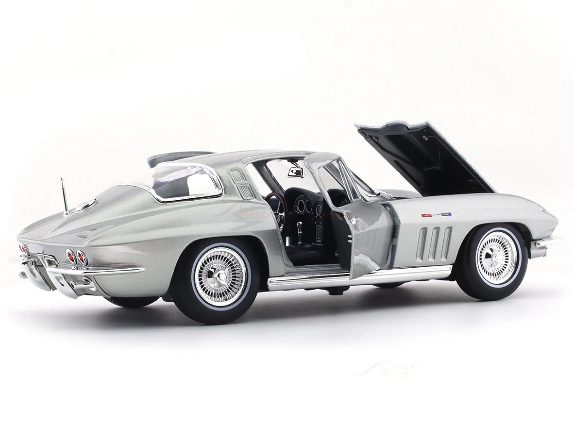 1:18 Maisto 1965 Chevrolet Corvette Scale Model car