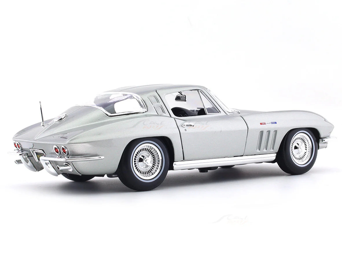 1:18 Maisto 1965 Chevrolet Corvette Scale Model car
