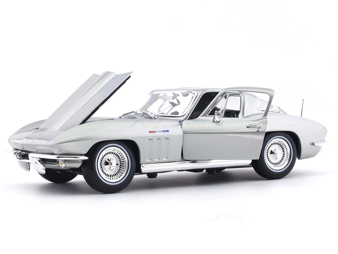 1:18 Maisto 1965 Chevrolet Corvette Scale Model car