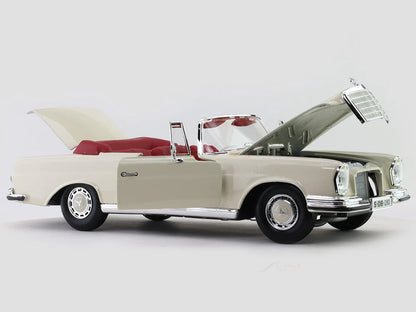 1:18 1967 Mercedes-Benz 280SE