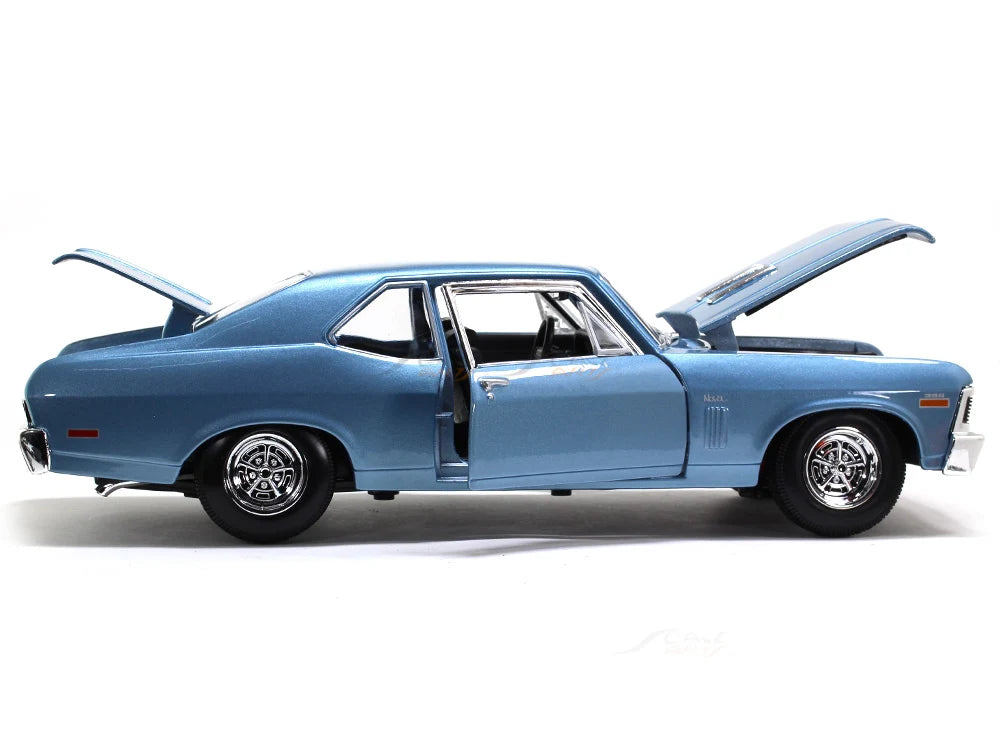 Maisto 1970 Chevrolet Nova SS Coupe Blue 1:18 Diecast Model Car