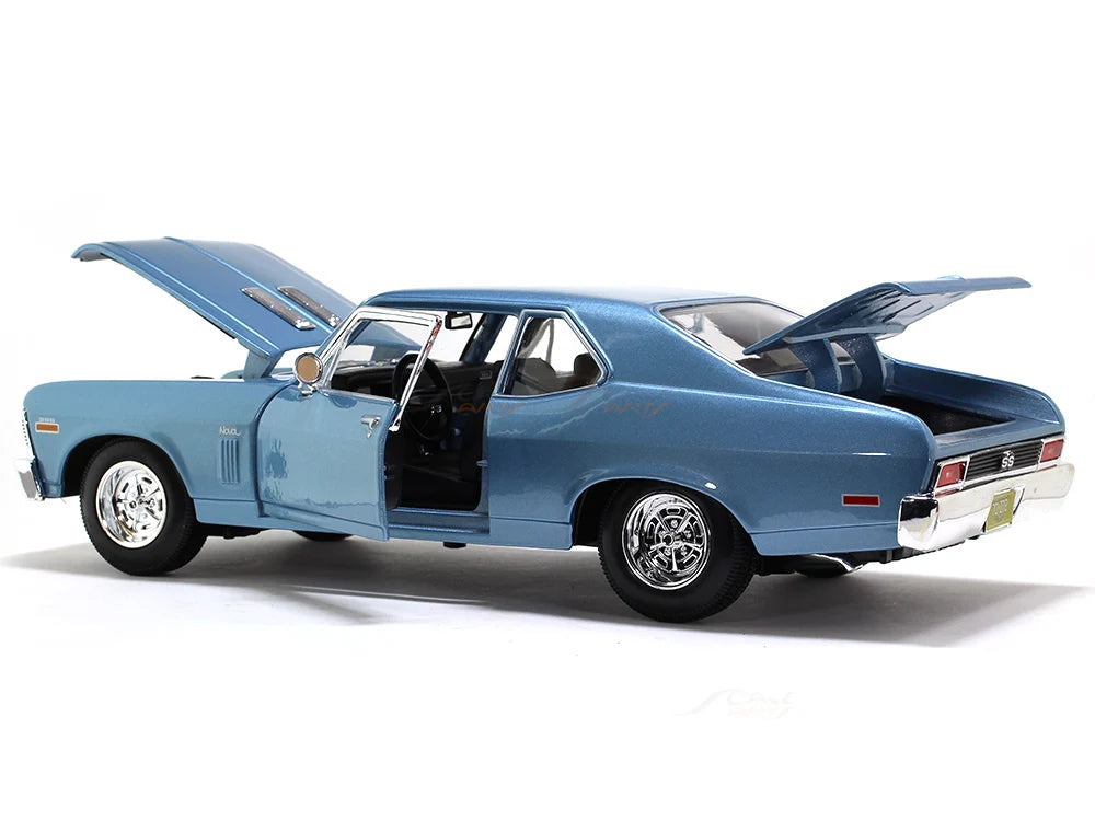 Maisto 1970 Chevrolet Nova SS Coupe Blue 1:18 Diecast Model Car