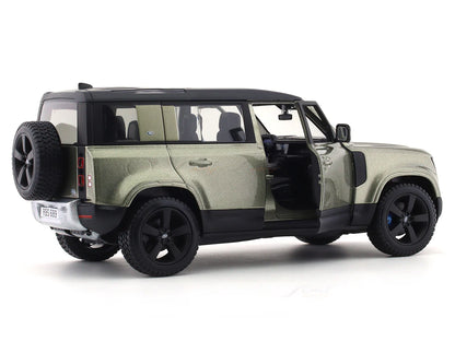 1:24 2022 Land Rover Defender 110 green