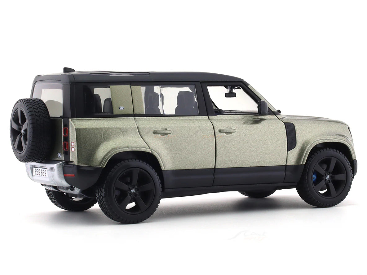 1:24 2022 Land Rover Defender 110 green