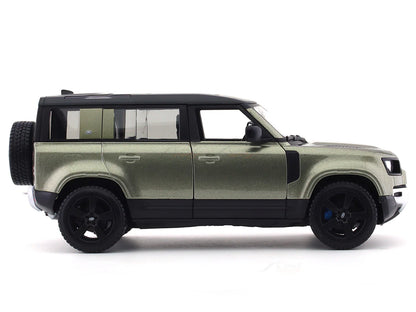 1:24 2022 Land Rover Defender 110 green