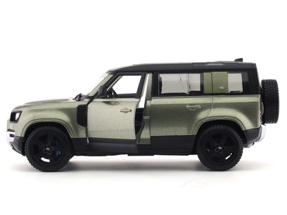 1:24 2022 Land Rover Defender 110 green