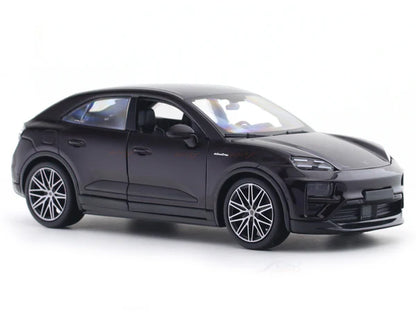 burago 1/24 Porsche Macan Turbo Electric
