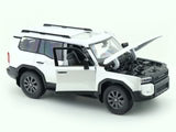 Maisto 2024 Toyota Land Cruiser White 1:24 Diecast Model Car