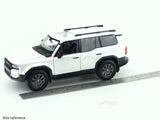 Maisto 2024 Toyota Land Cruiser White 1:24 Diecast Model Car