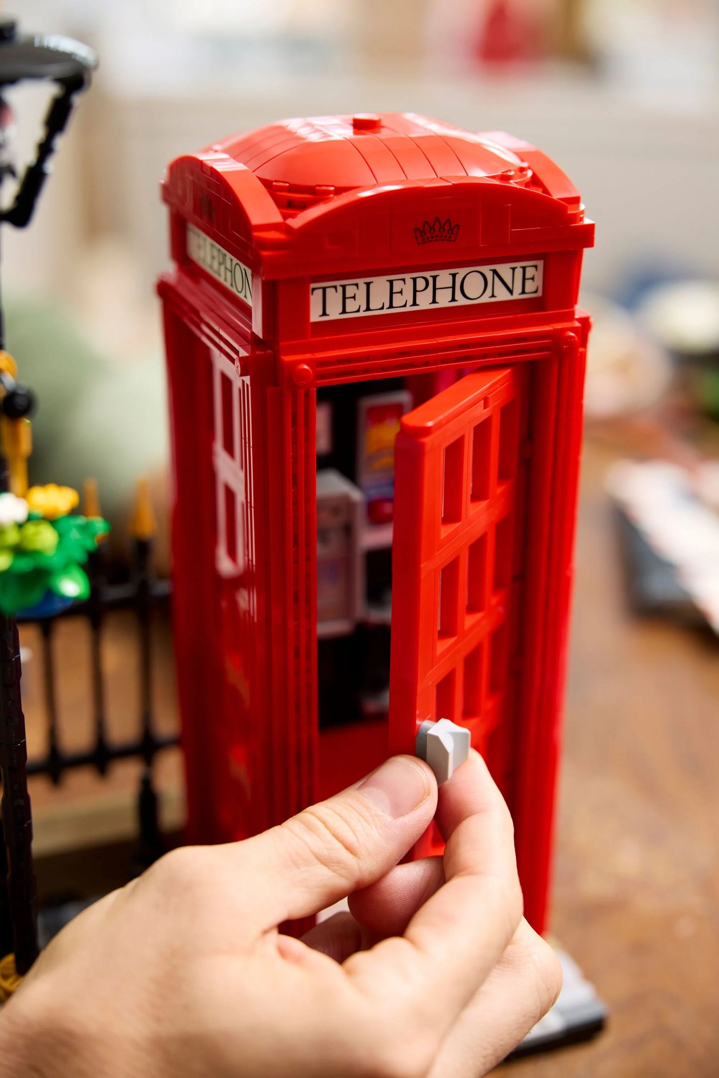 LEGO Ideas Red London Telephone Box Set 21347 (1460 Pieces)