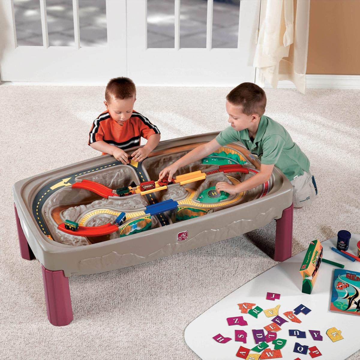 Step2: Deluxe Canyon Road Train & Track Table