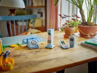 Creator 3in1 Retro Telephone Nostalgic and Vintage Toy Phones 31174 Building Kit