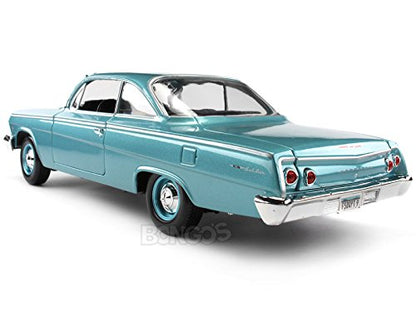 Maisto 1962 Chevrolet Bel Air 1:18 Diecast Model Car – Classic American Collectible