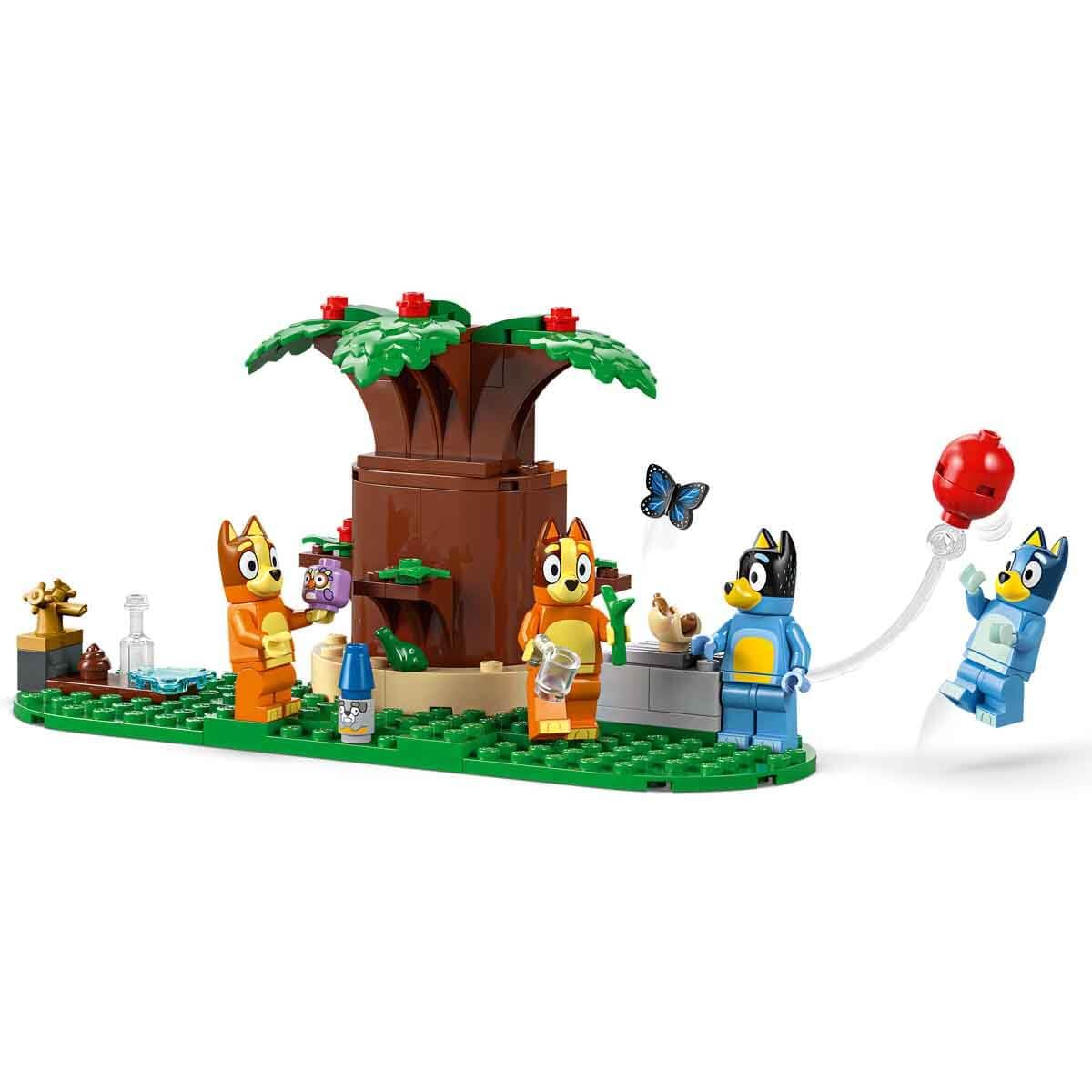 LEGO Bluey: Bluey’s Family House Playset, Home-11203 Building Kit