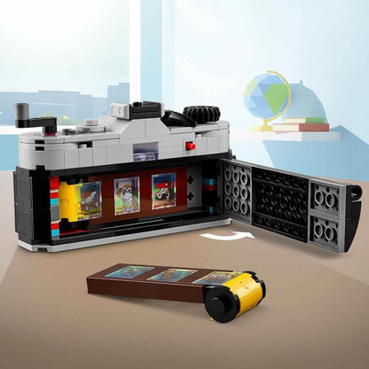 LEGO Creator 31147 Retro Camera 3-in-1 Building Set, 261 Pieces, 8+