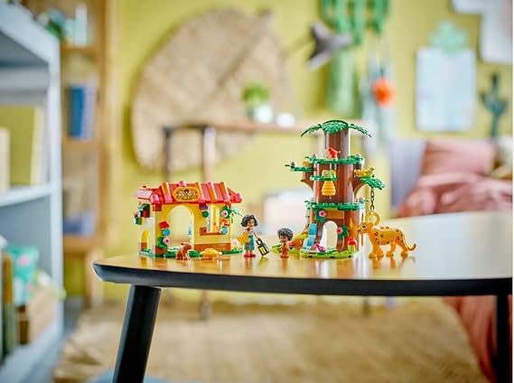 LEGO ǀ Disney Encanto Antonio’s Animal Sanctuary 43251