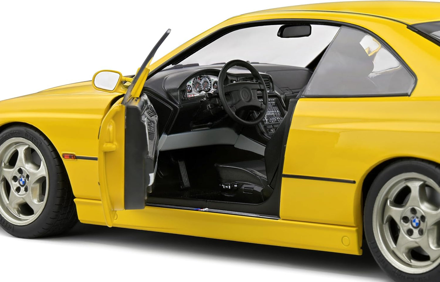 Solido 1:18 BMW 850 (E31) CSI Dakar Yellow 1990