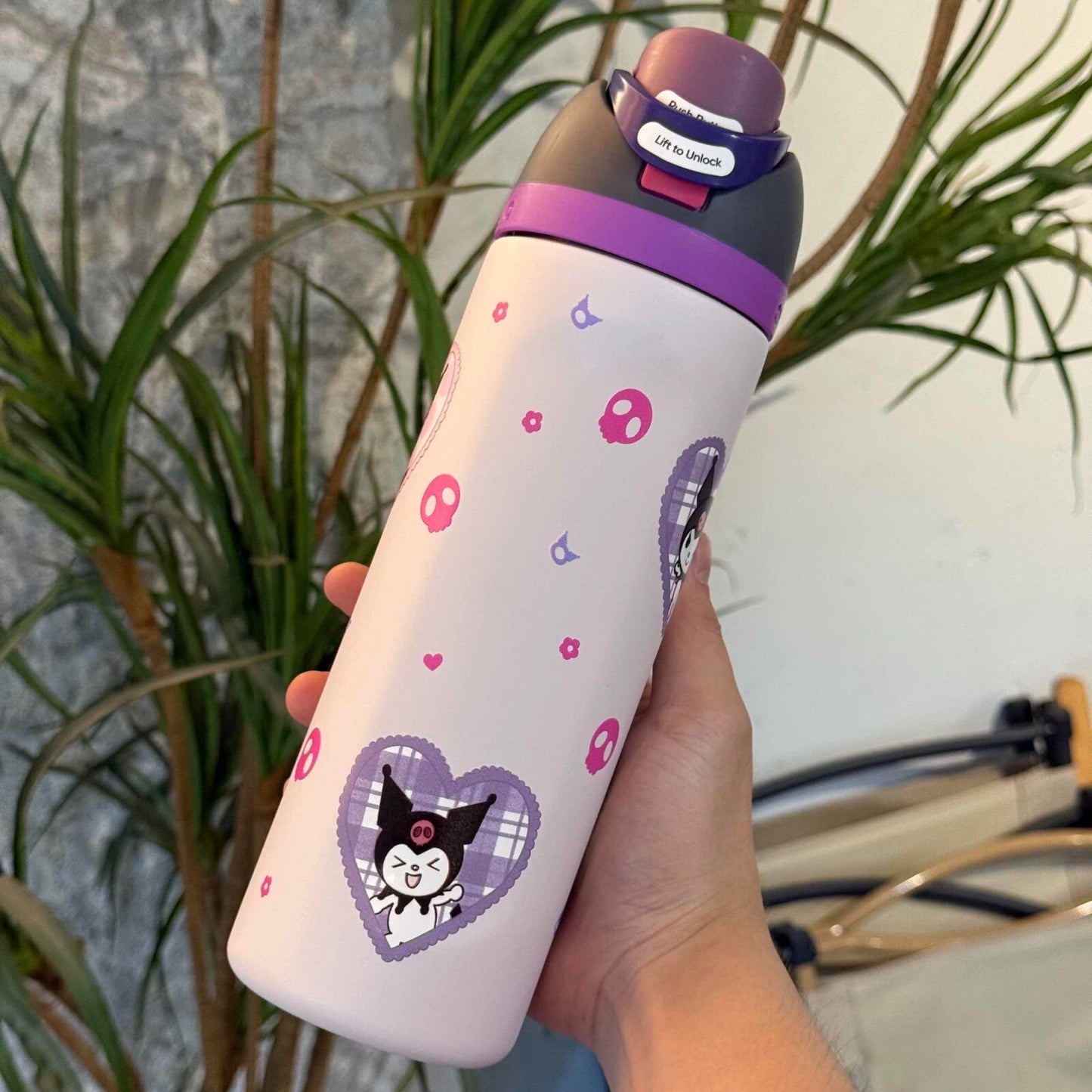 Owala FreeSip 24 oz 710 ml Stylish Kids Water Bottle with Insulated Leakproof Build