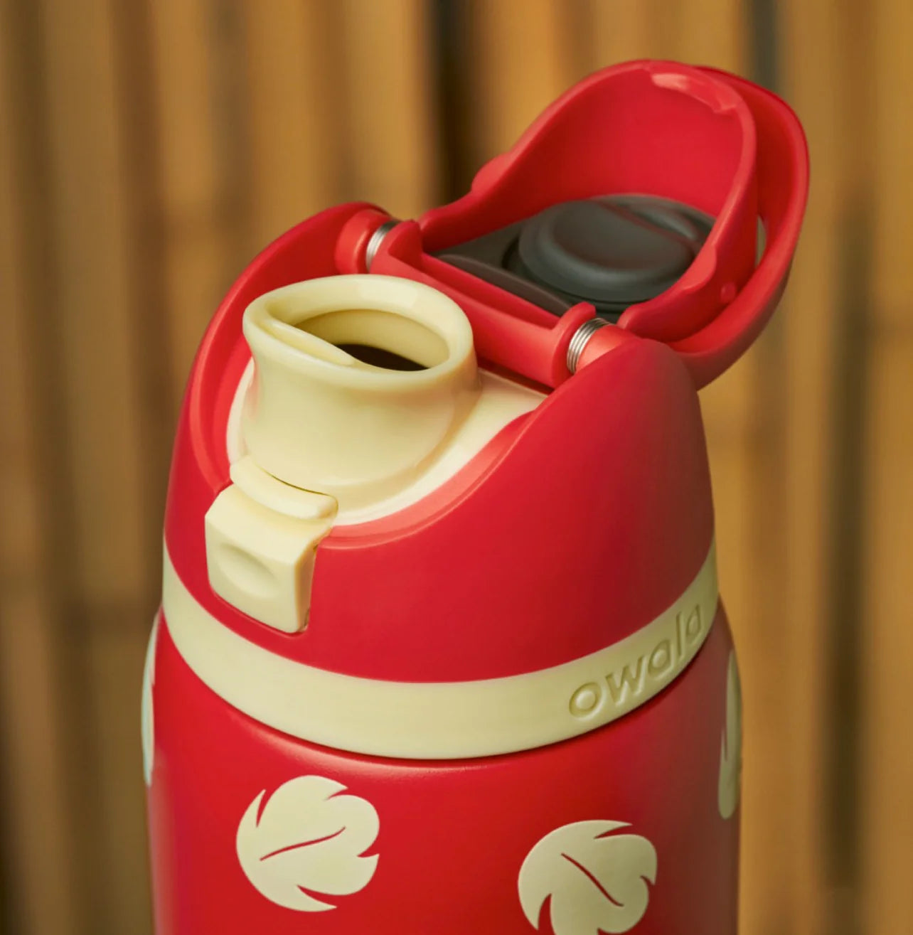 Owala FreeSip 24 oz 710 ml Stylish Kids Water Bottle with Insulated Leakproof Build