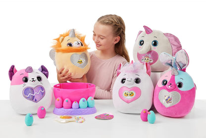 Rainbocorns Eggzania Surprise Mania Whipper the Bunny - Collectible Plush - Over 20 Surprises Inside, 28 cm, Cuddle Plush Stuffed Animal, Rings, Bracelets, Stickers, Wearable Accessories (Bunny)