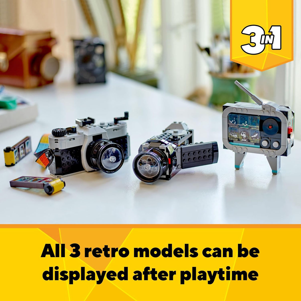 LEGO Creator 31147 Retro Camera 3-in-1 Building Set, 261 Pieces, 8+