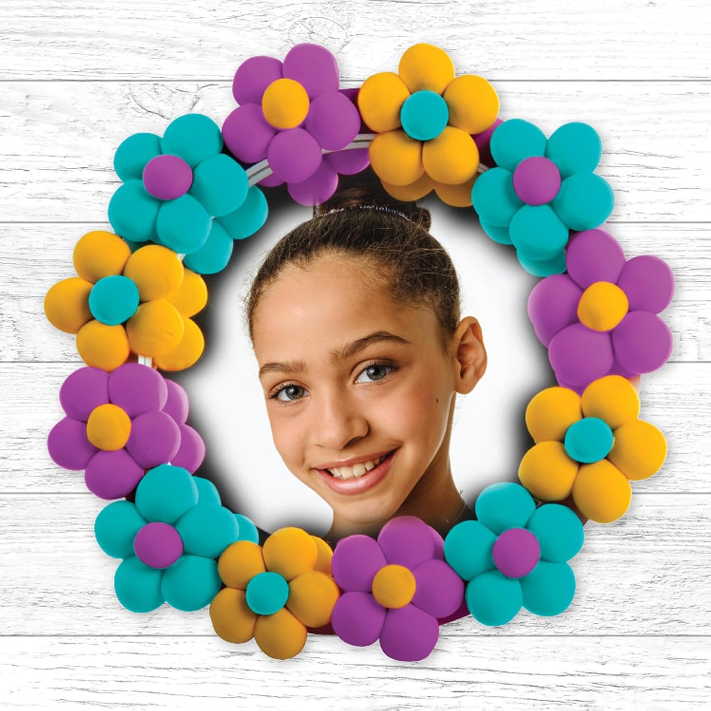 Crayola Creations Model Magic Daisy Mirror Kit for 8+ Years, DIY Kit for Kids, Gift