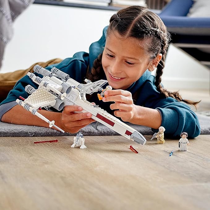 LEGO Luke Skywalker’s X-WingFighter 75301