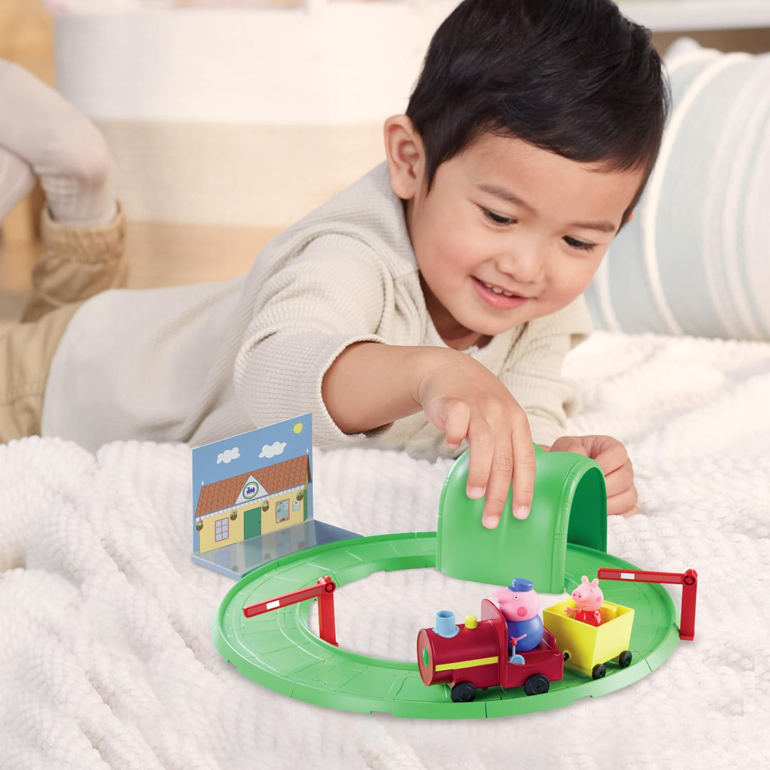 Hasbro Peppa Pig Grandpa's Train and Track Playset