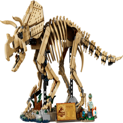 Lego 77985 Jurassic World Dinosaur Fossils :Triceratops (1154 Pieces)