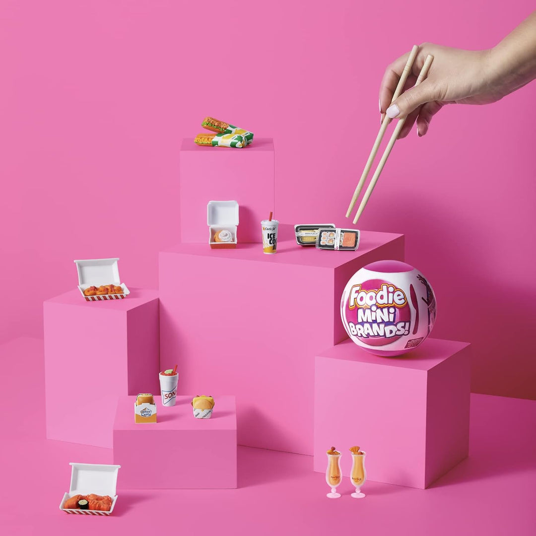 5 SURPRISE Foodie Brands Mini Food Court Restaurant with 1 Miniature Exclusive