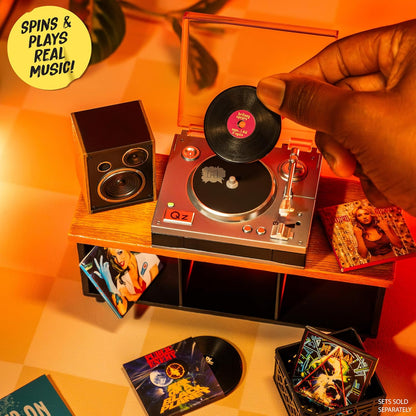 MGA’s Miniverse Real Music Mini Record Player with Beethoven Vinyl – Collectible Music Set