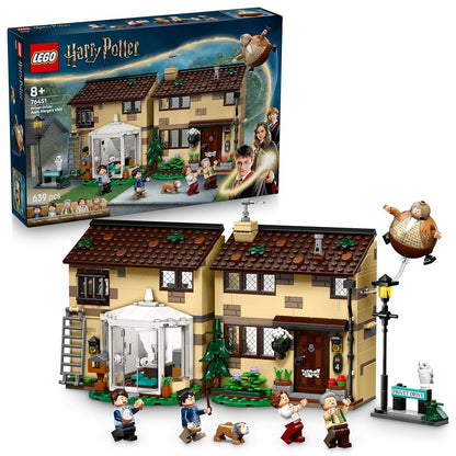 LEGO Harry Potter 76451 Hogsmeade Village: Zonko’s Joke Shop & Honeydukes Building Set